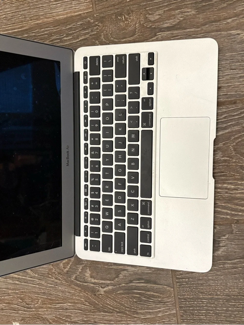 Apple Silver Aluminum Laptop Top with Apple Logo